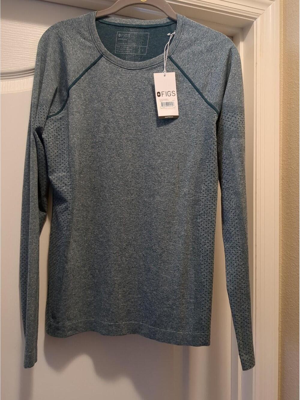 NWT Figs Salta Seamless Aqua Blue Long Sleeve Underscrub Top Size L